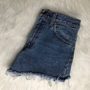 Levi 550 Vintage Distressed Jean Shorts